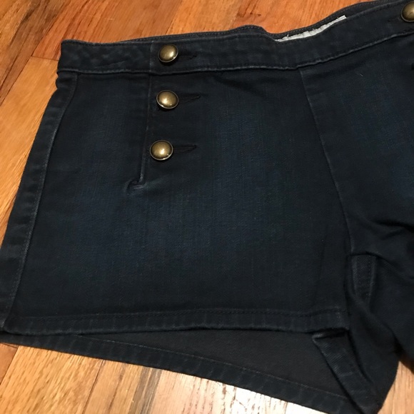 Military inspired gold buttoned denim shorts - Picture 2 of 7